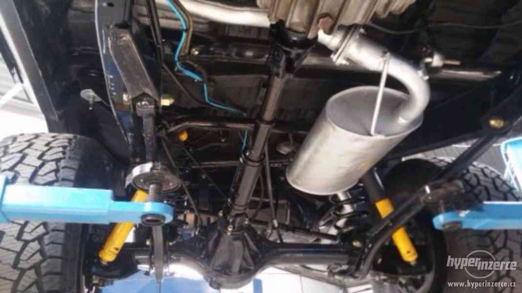 TOYOTA LANDCRUISER 70 - foto 6