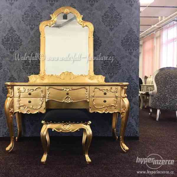 Zlatý toaletní stolek z mahagonu, toaletka Gold Leaf - foto 2