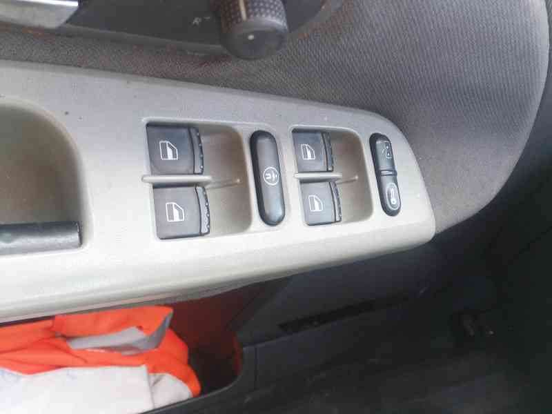 Prodám VW Sharan 1.9 TDI, - foto 10