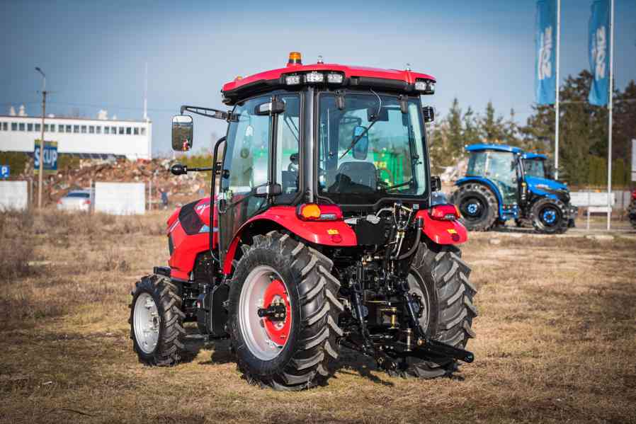 Prodam traktor HANWO HWB 604C, STAGE V, pohodlná kabina  - foto 4