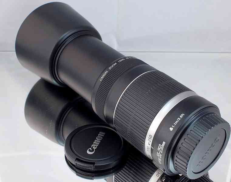 Canon EF-S 55-250mm f/4-5.6 IS **APS-C formát  - foto 8