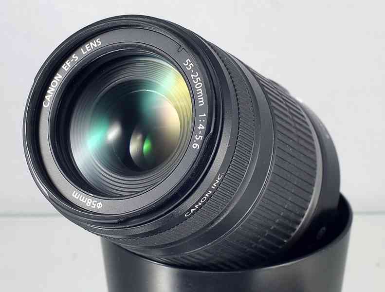 Canon EF-S 55-250mm f/4-5.6 IS **APS-C formát  - foto 4