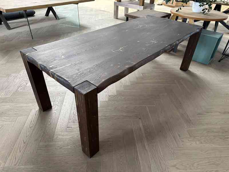 Masivní dubový stůl tmavý 2350x1000 mm  - foto 4