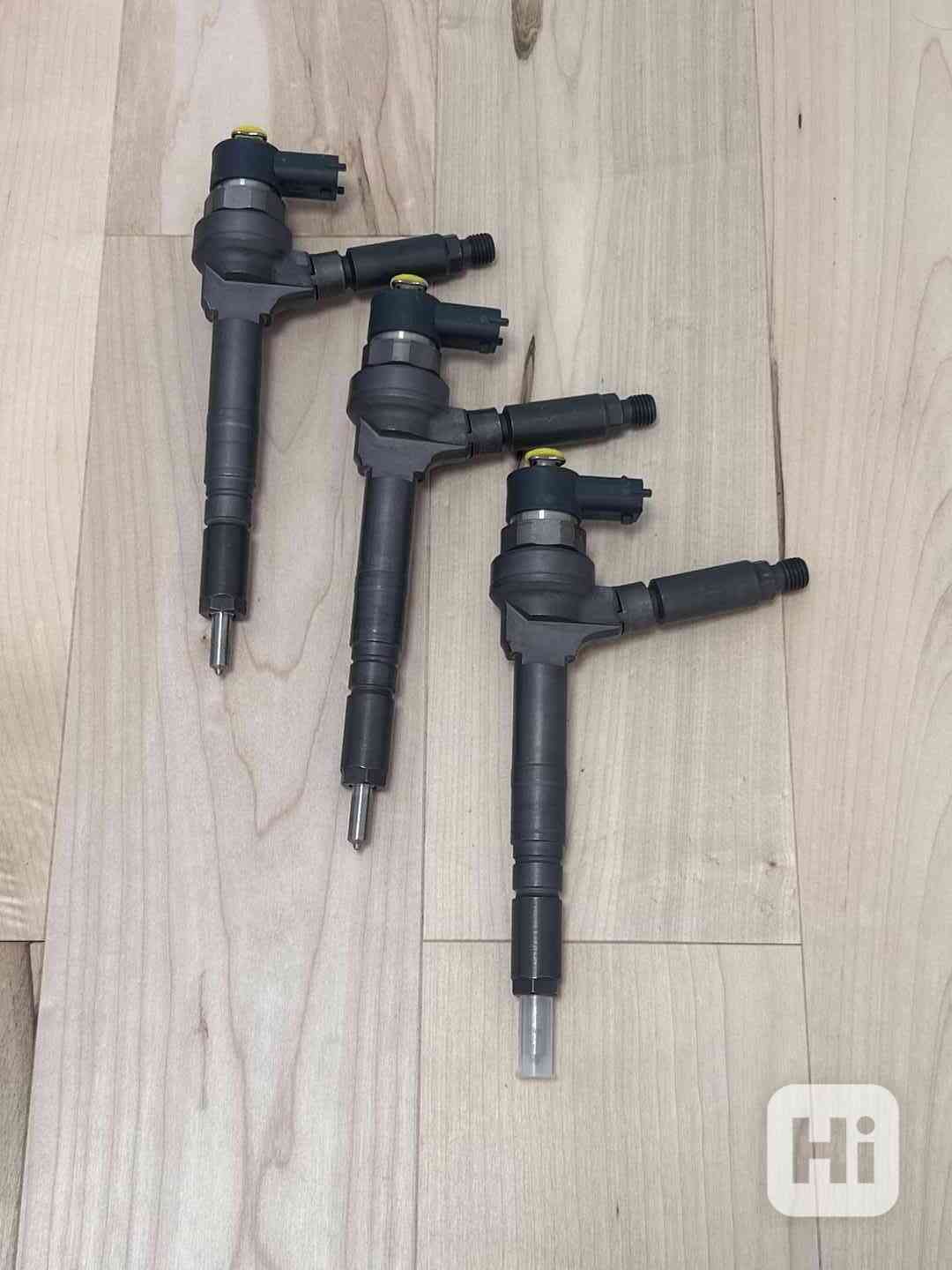 Nový vstřikovač Bosch 0445110118 / 0986435082 - foto 1