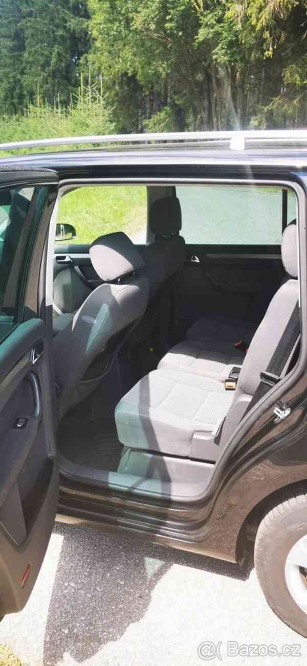 Volkswagen Touran 2,0 TDI DSG 2005 bez DPF - foto 5