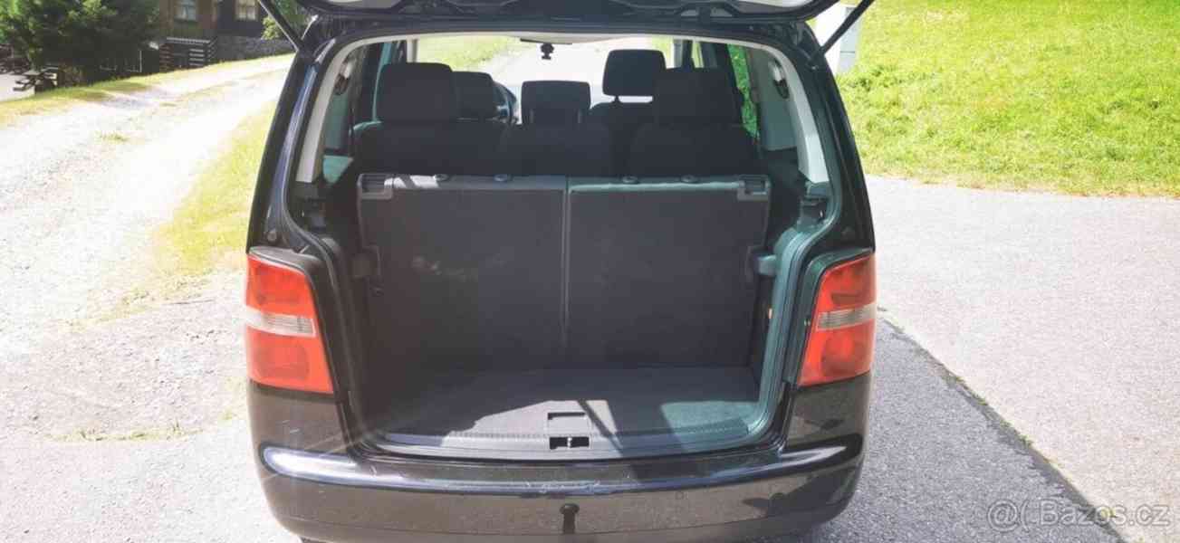 Volkswagen Touran 2,0 TDI DSG 2005 bez DPF - foto 3