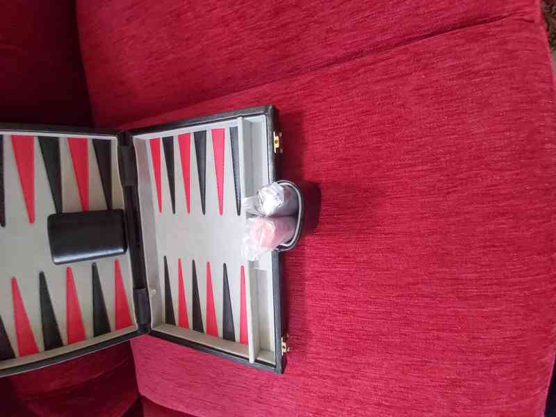 Prodám jednu z nejstatrších deskových her Blackgammon  - foto 5