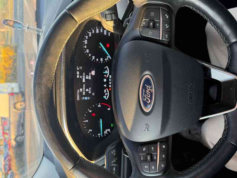 Ford focus 2019, top výbava  - foto 9