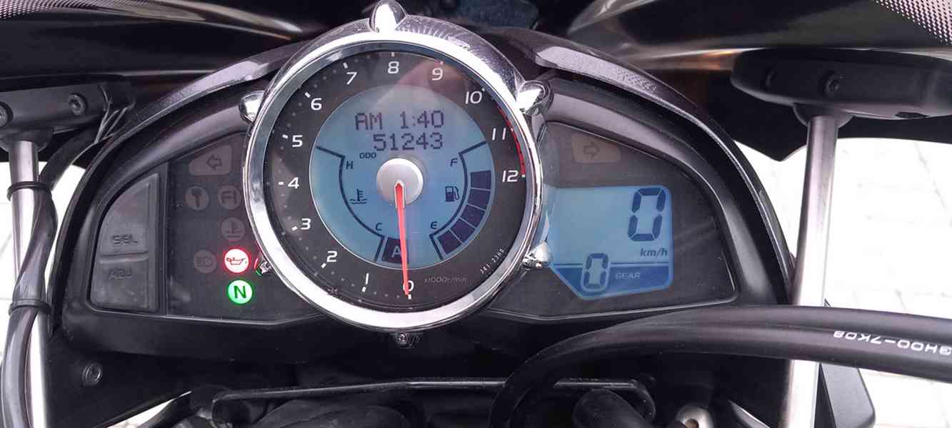 Prodám motocykl Suzuki GSX 1300 B-King - foto 14