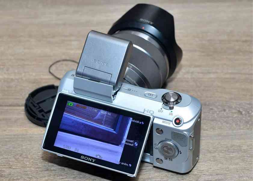 Sony NEX-3 + 18-55 mm  *14MP*HDV*RAW* 27000 Exp. - foto 4