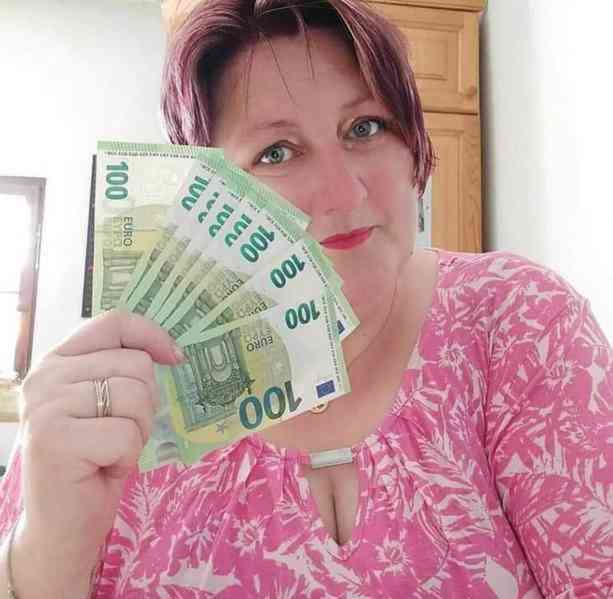 Půjčku ve výši 25 000 až 55 000 000 Kč můžete získat po celé - foto 1