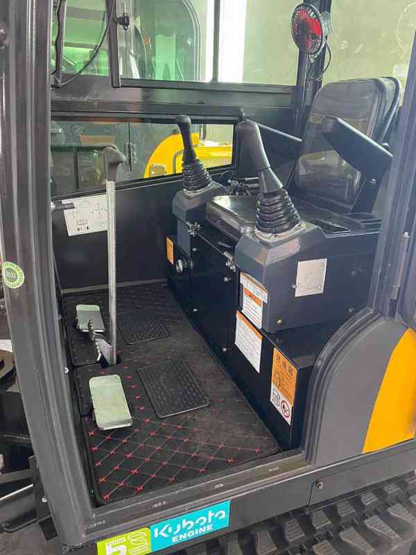 Pásové rypadlo GG2000 CAB na prodej - foto 2