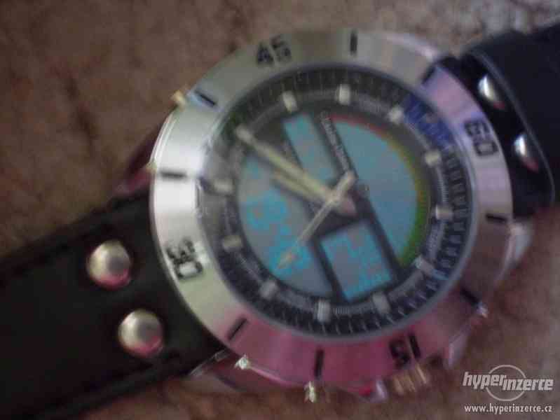 Moderní masivní hodinky TOPGUN LED - foto 1