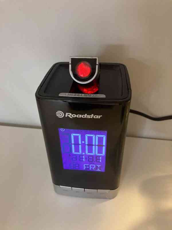 Roadstar- radio s promítačem času - foto 2