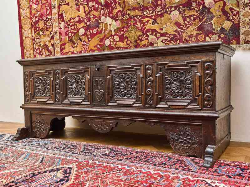 Německá dubová truhla Westfálsko, datovaná 1736 - foto 4