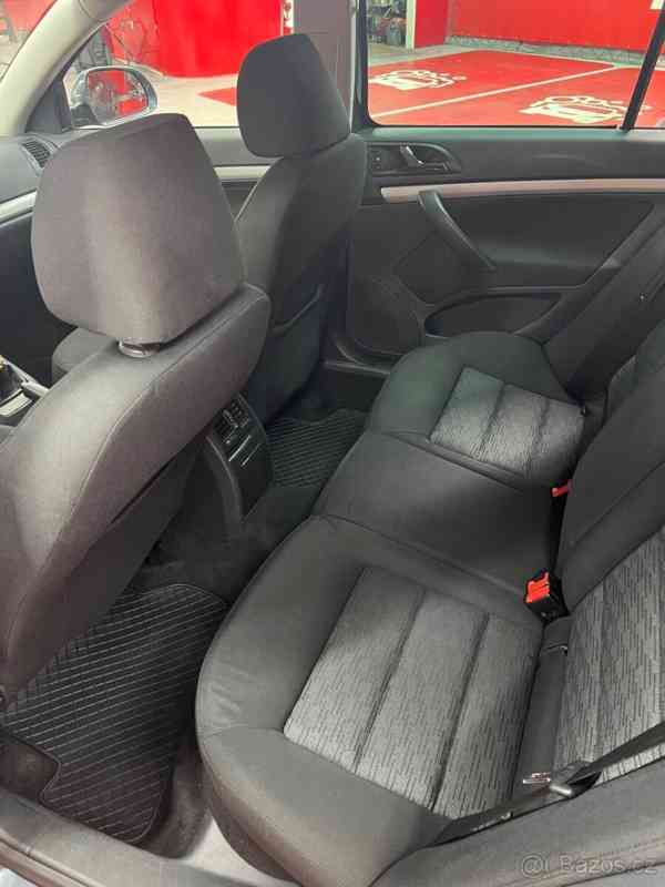 Škoda Octavia 1,6   TDI - foto 11