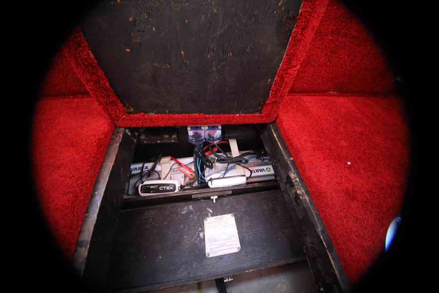 Motorova lod 8,5 m - foto 11