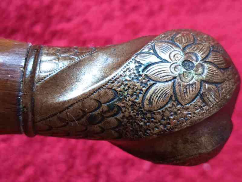 Hůlka špacírka, délka 86 cm, hlavice zdobená květy - foto 3