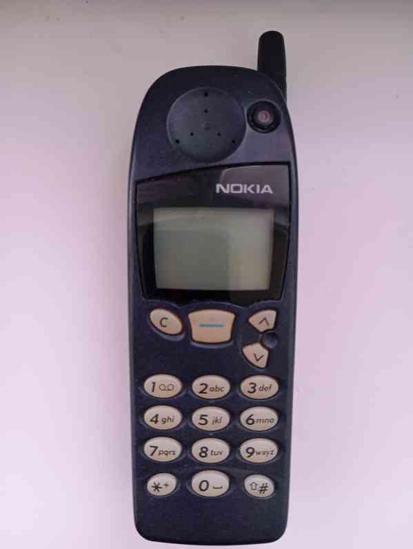 Mobilní telefony Nokia - foto 3