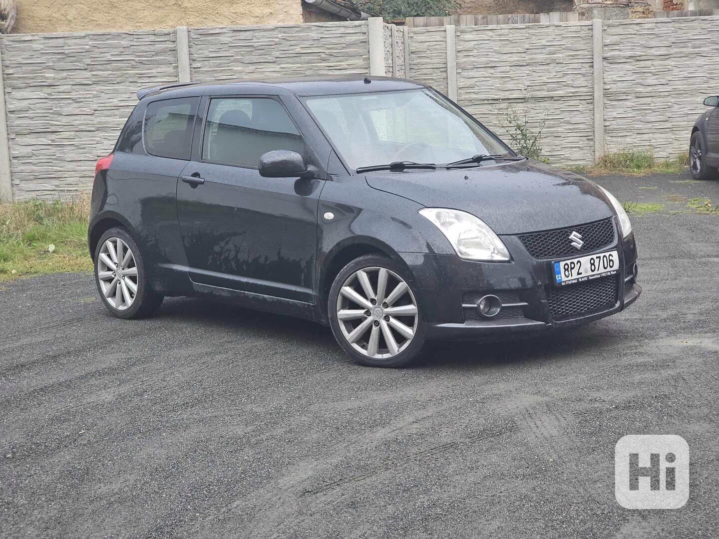 Suzuki Swift - foto 1