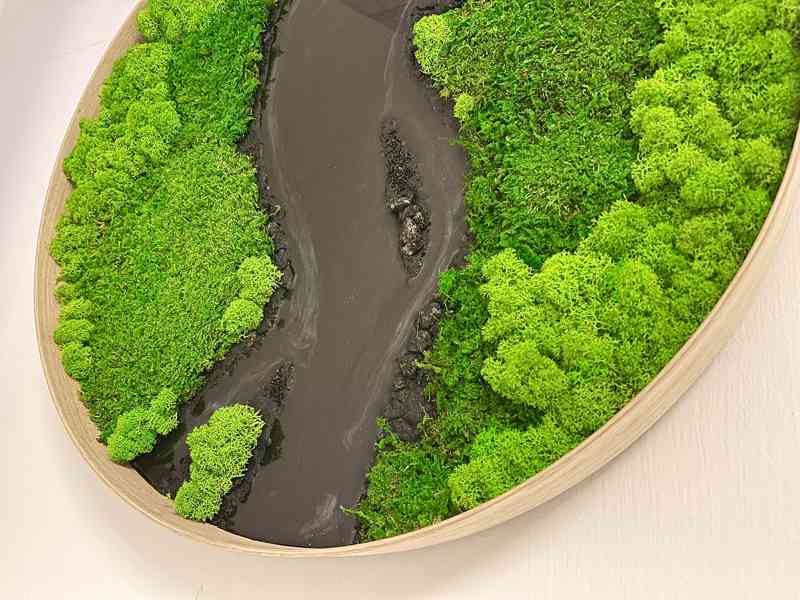 Kulatý mechový obraz s pryskyřicí - černá řeka - dřevěný rám - foto 4