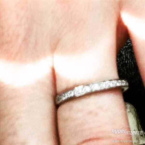 Prsten z bílého zlata s brilianty - foto 4