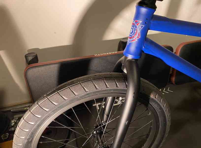 Freestyle BMX kolo - FLY BIKES Electron 21" BLUE - foto 7