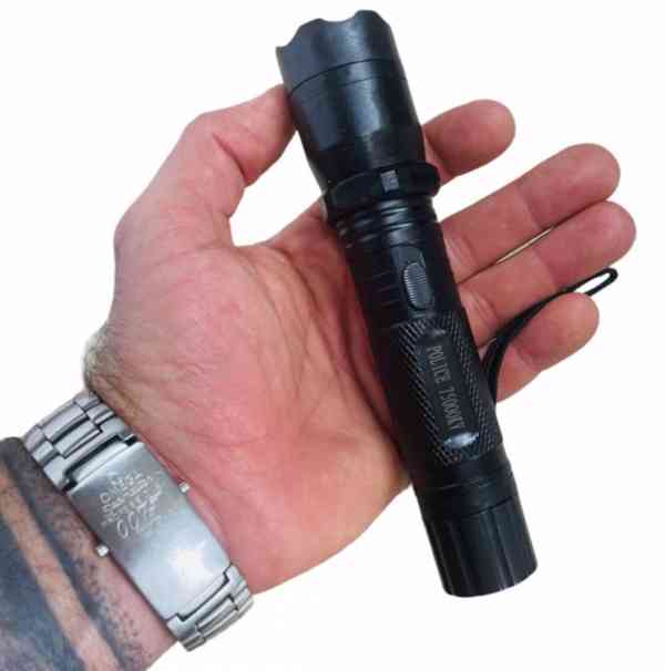 LED svítilna s paralyzérem Police - černá - foto 4