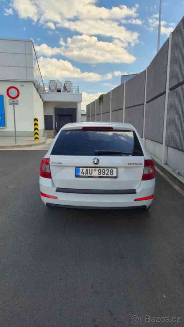 Škoda Octavia 1,6   TDI Kombi v perfektním stavu - foto 4