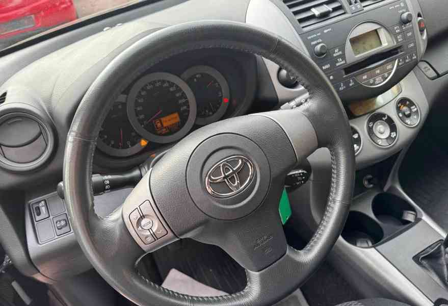 Toyota RAV 4 2.0i 4x4 Sol benzín 112kw - foto 8