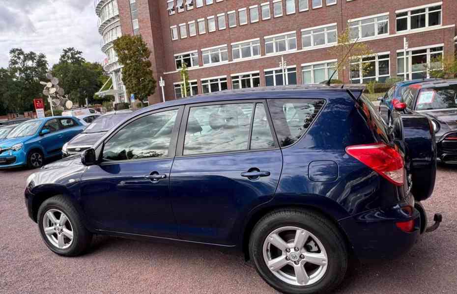 Toyota RAV 4 2.0i 4x4 Sol benzín 112kw - foto 17