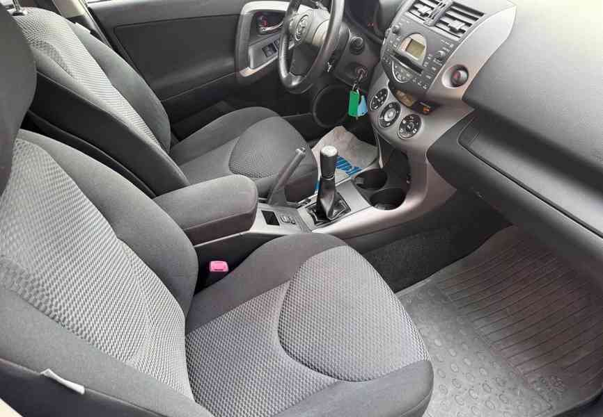 Toyota RAV 4 2.0i 4x4 Sol benzín 112kw - foto 4