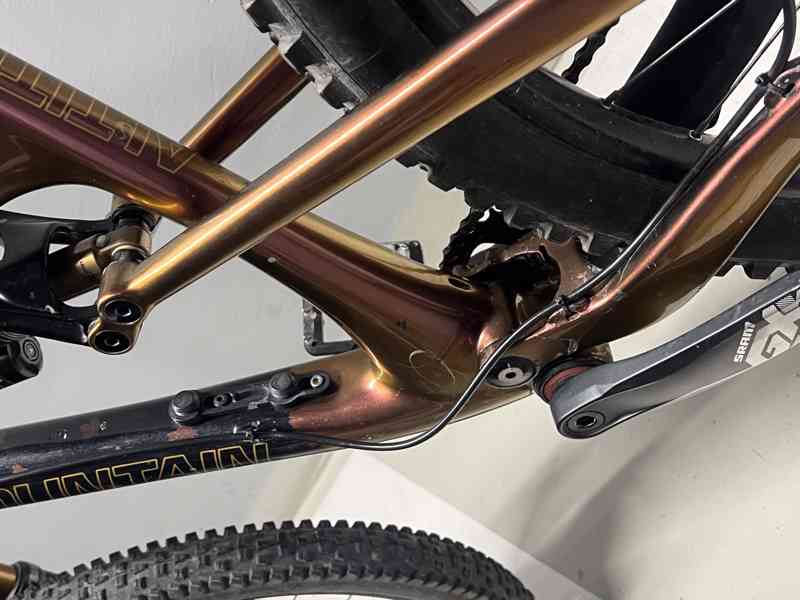 Karbonový odpružený rám Rocky Mountain - foto 3