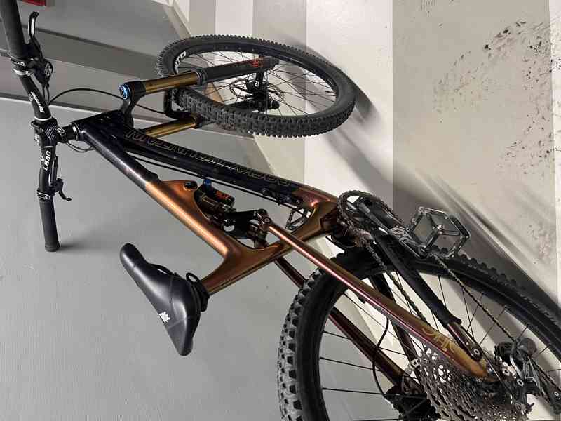 Karbonový odpružený rám Rocky Mountain - foto 7
