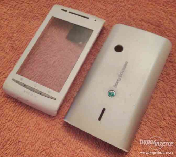 Sony Ericsson Xperia X8 - přední a zadní kryt. - foto 1