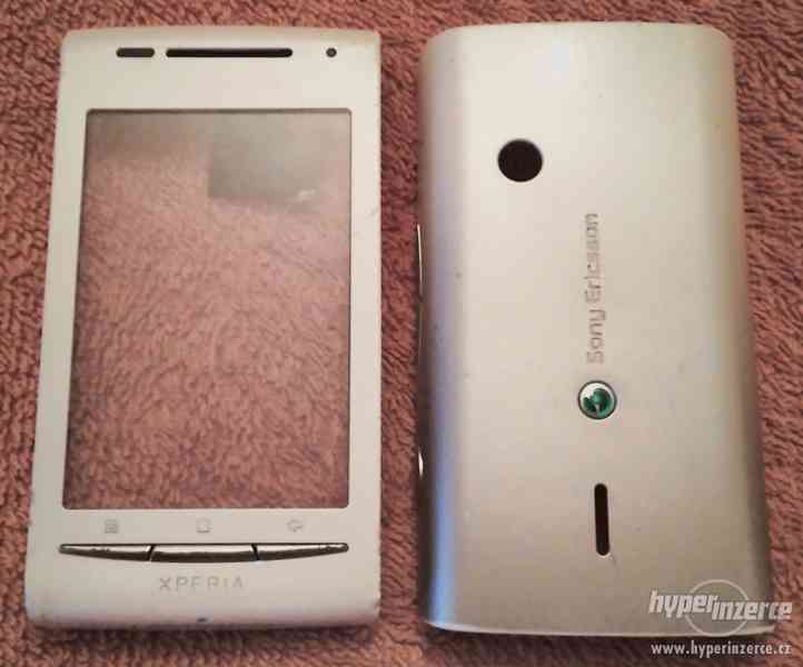 Sony Ericsson Xperia X8 - přední a zadní kryt. - foto 2