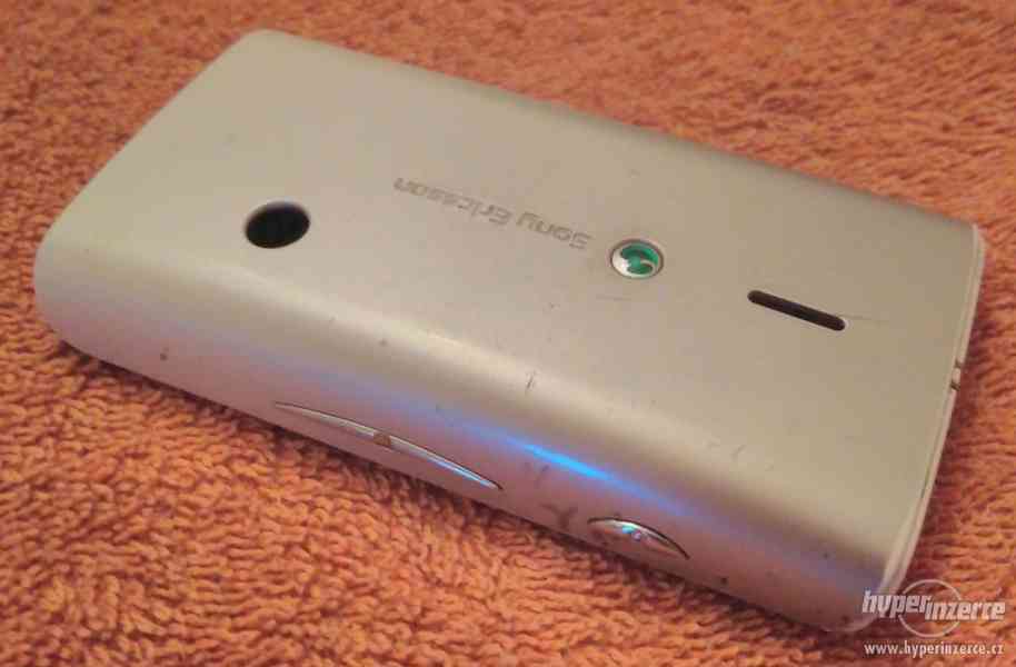 Sony Ericsson Xperia X8 - přední a zadní kryt. - foto 7