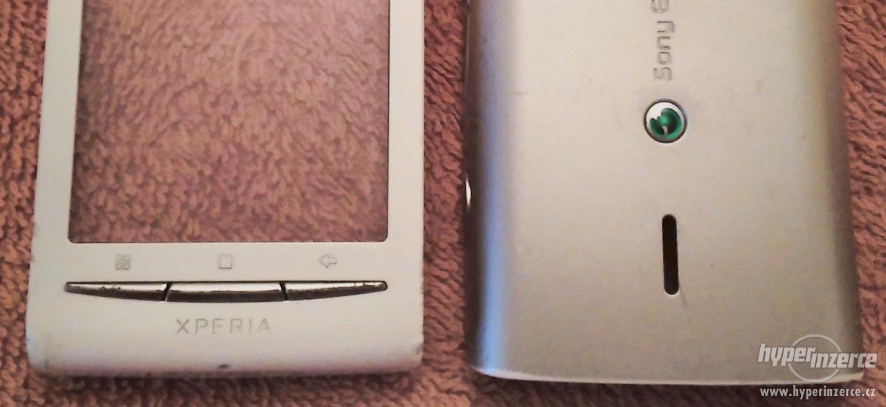 Sony Ericsson Xperia X8 - přední a zadní kryt. - foto 9