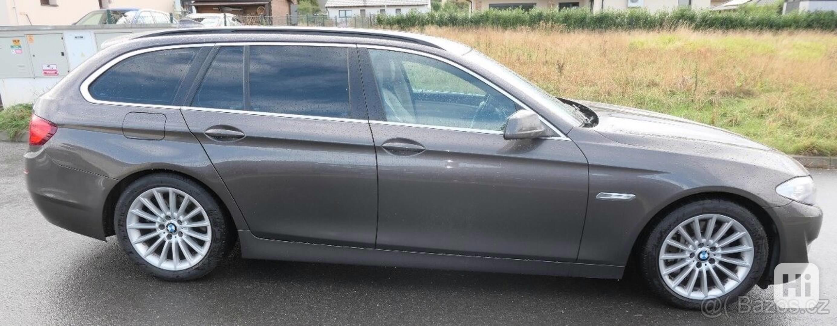 BMW Řada 5 3,0   530d F11 180kW manuální převod - foto 1