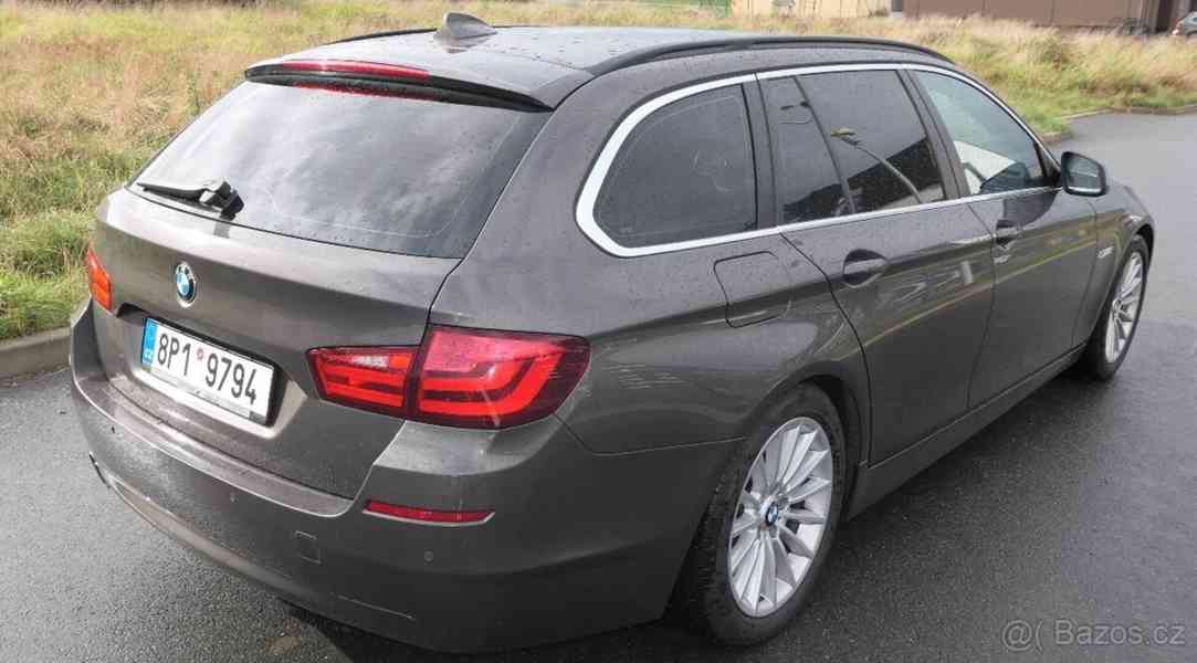 BMW Řada 5 3,0   530d F11 180kW manuální převod - foto 4