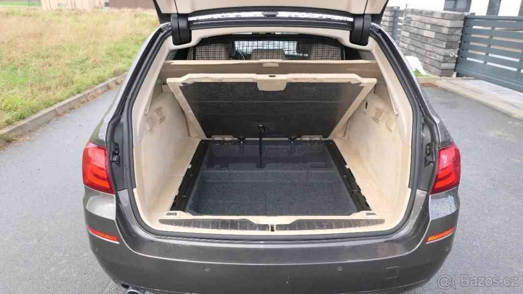 BMW Řada 5 3,0   530d F11 180kW manuální převod - foto 14