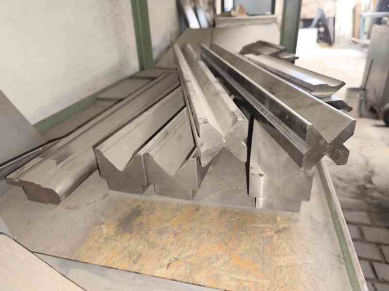 Použitý ohraňovací hydraulický lis DURMA E 35160, r. v. 2006 - foto 12