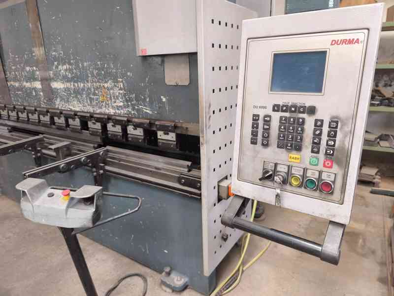 Použitý ohraňovací hydraulický lis DURMA E 35160, r. v. 2006 - foto 3