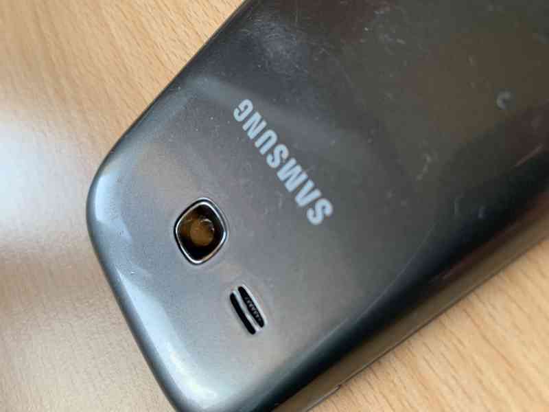 Samsung Galaxy Young S6310 - foto 5