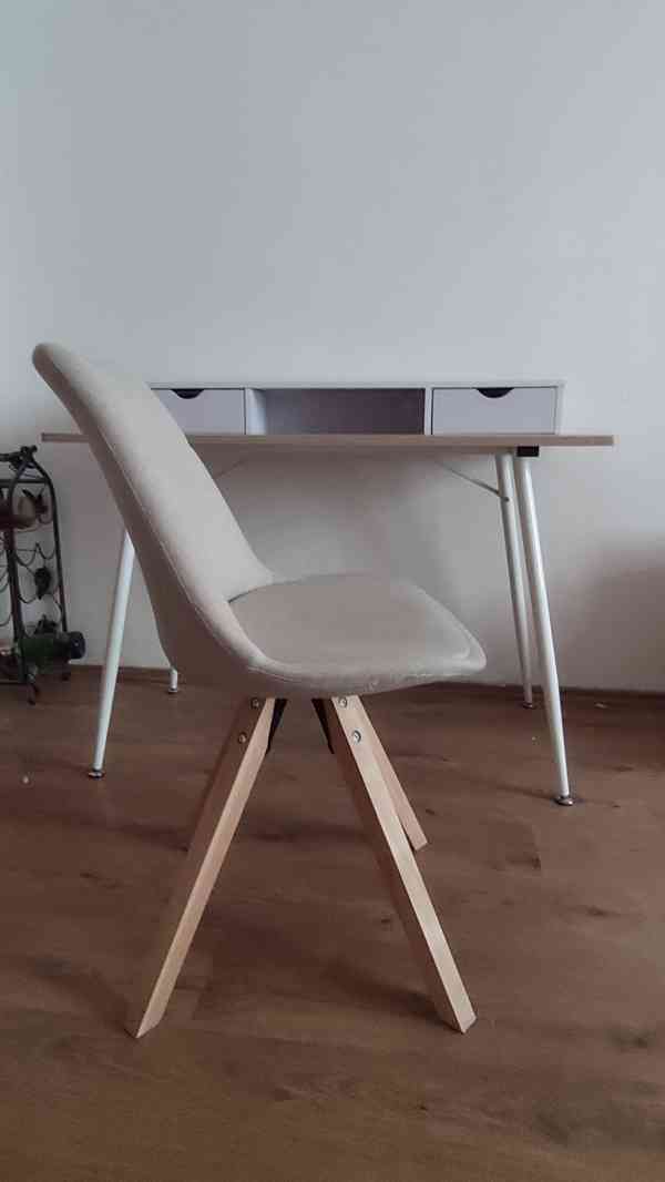 Psací/PC stůl se židlí 