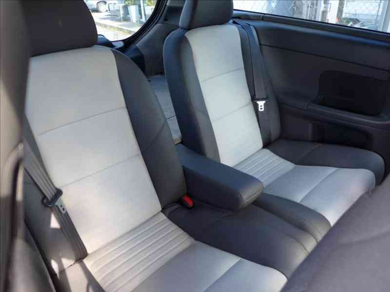 Volvo C30 2,0 D R-DESIGN, BEZ INVESTIC - foto 9