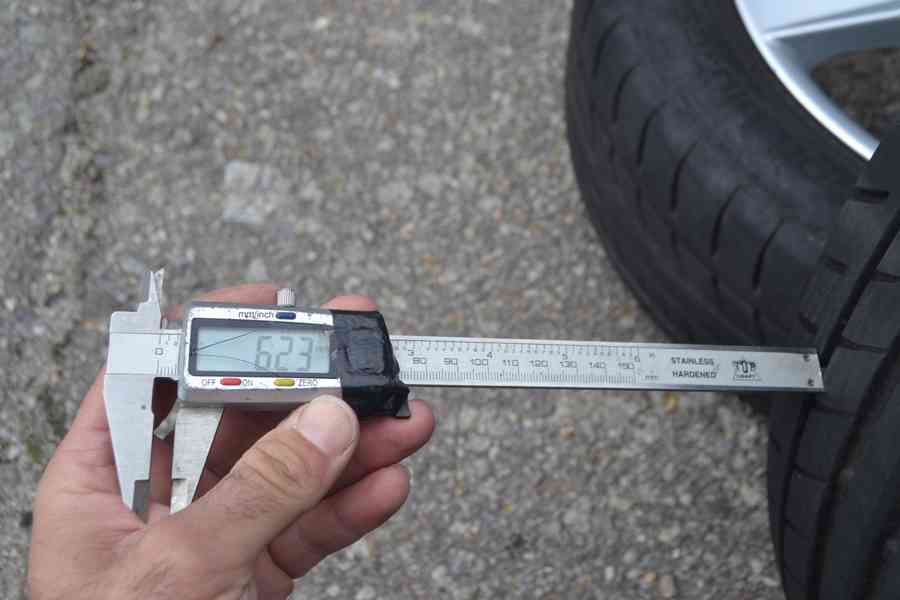 Š.Octavia III+IV- Zánovní 16 orig. Alu disky+205/55R16 letní - foto 11
