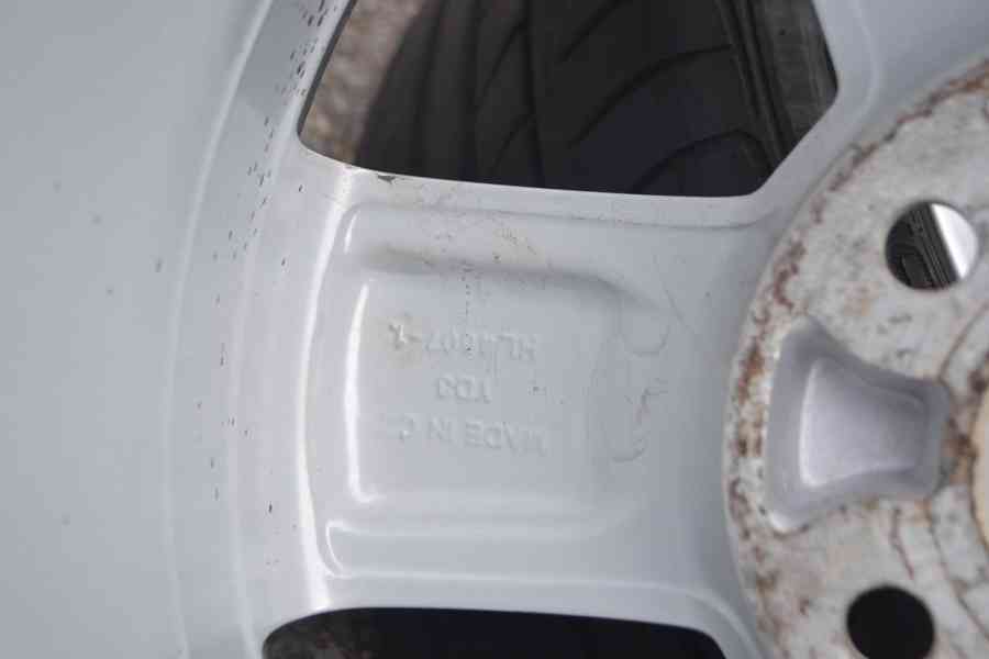 Š.Octavia III+IV- Zánovní 16 orig. Alu disky+205/55R16 letní - foto 6