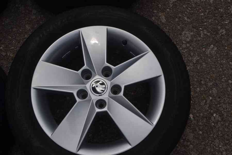 Š.Octavia III+IV- Zánovní 16 orig. Alu disky+205/55R16 letní - foto 16
