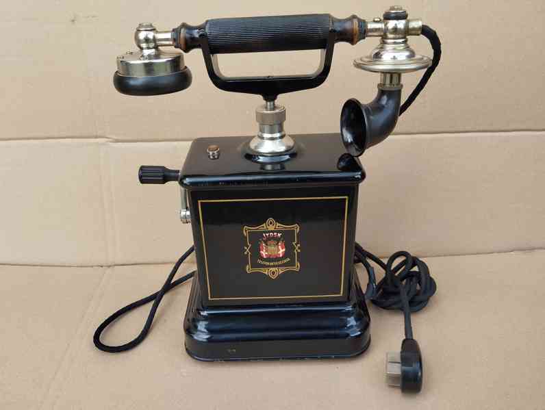Velmi starý dánský telefon Jydsk - dekorace, sbírka